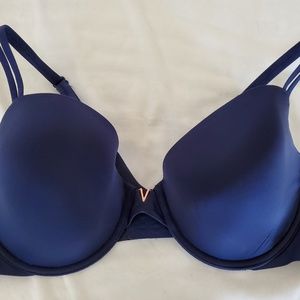 SEXY ILLUSIONS BY VICTORIA'S SECRET